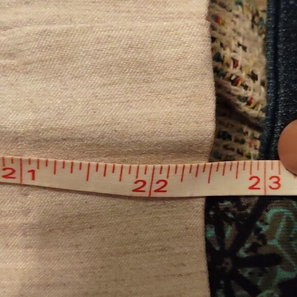 New Briggs Women's size 12 classic cropped pants tan neutral stretch pull on - Picture 7 of 7